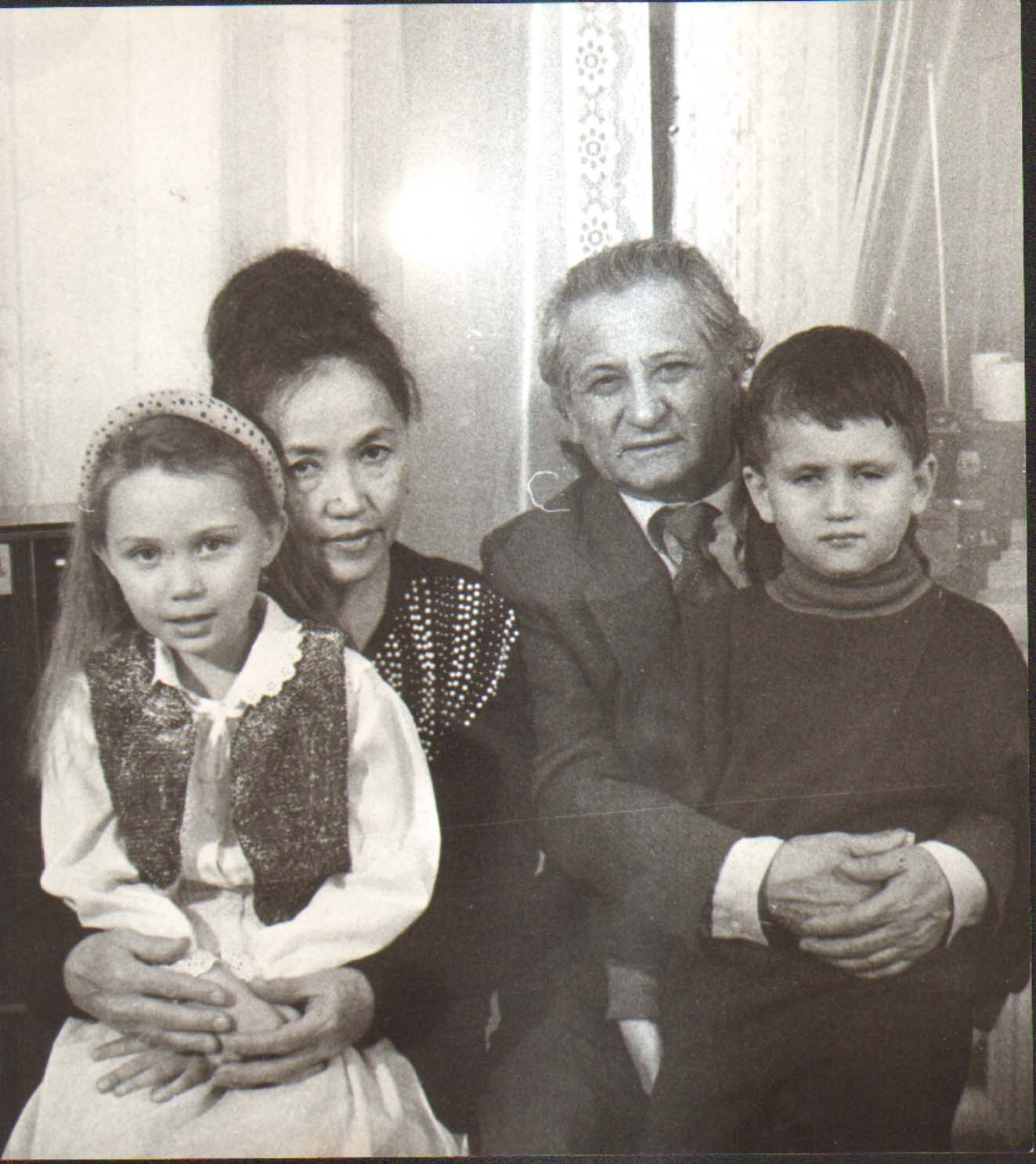 Ит стиліндегі кеуделі порно